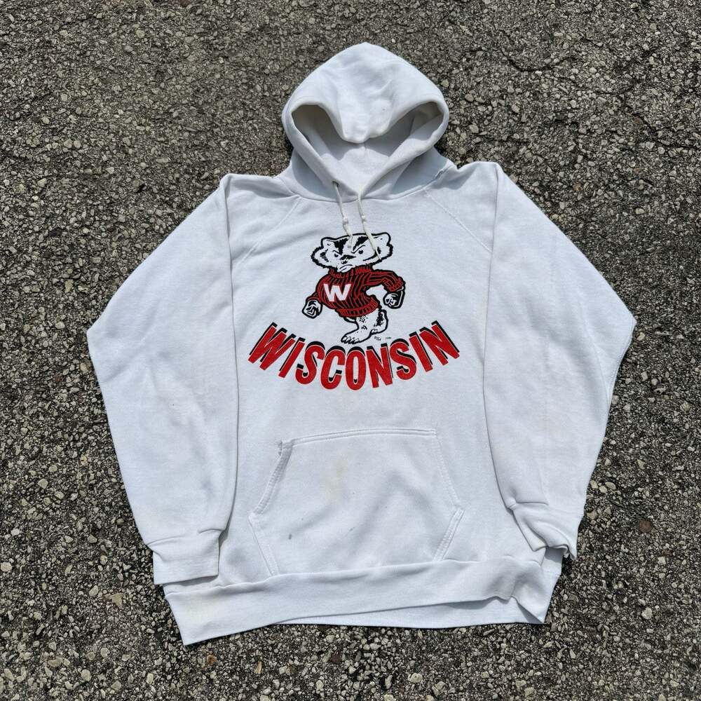 Vintage 1980s University of Wisconsin Badgers Mascot Graphic Pullover Hoodie